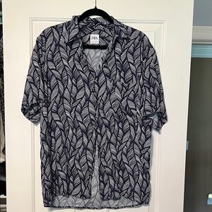 Zara Men's Black and White Leaf Pattern Shirt